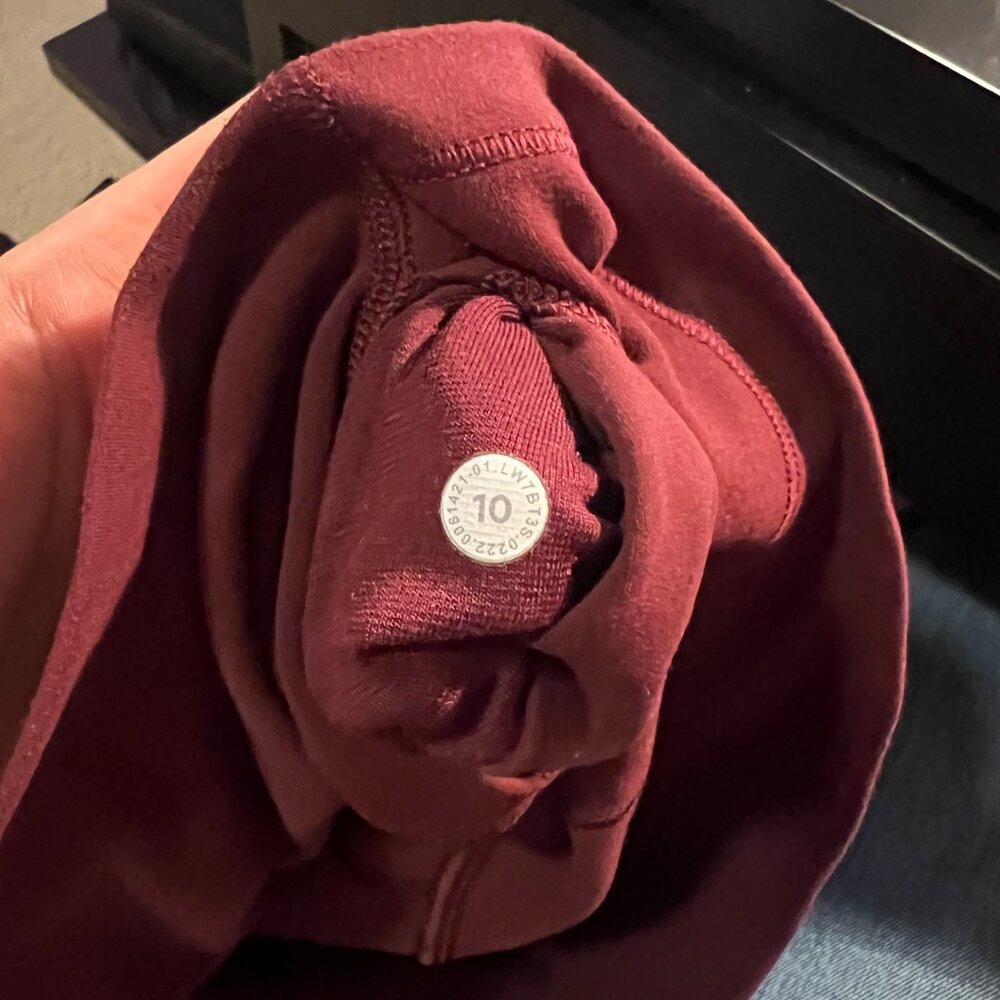 LULULEMON ATHLETICA ALIGN HIGH-RISE 4" SHORT SIZE 10 - Picture 3 of 3
